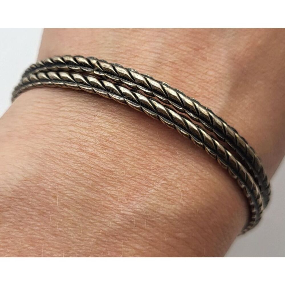 Vintage Set of 2 Silver Bangle Bracelets 2.5in dia